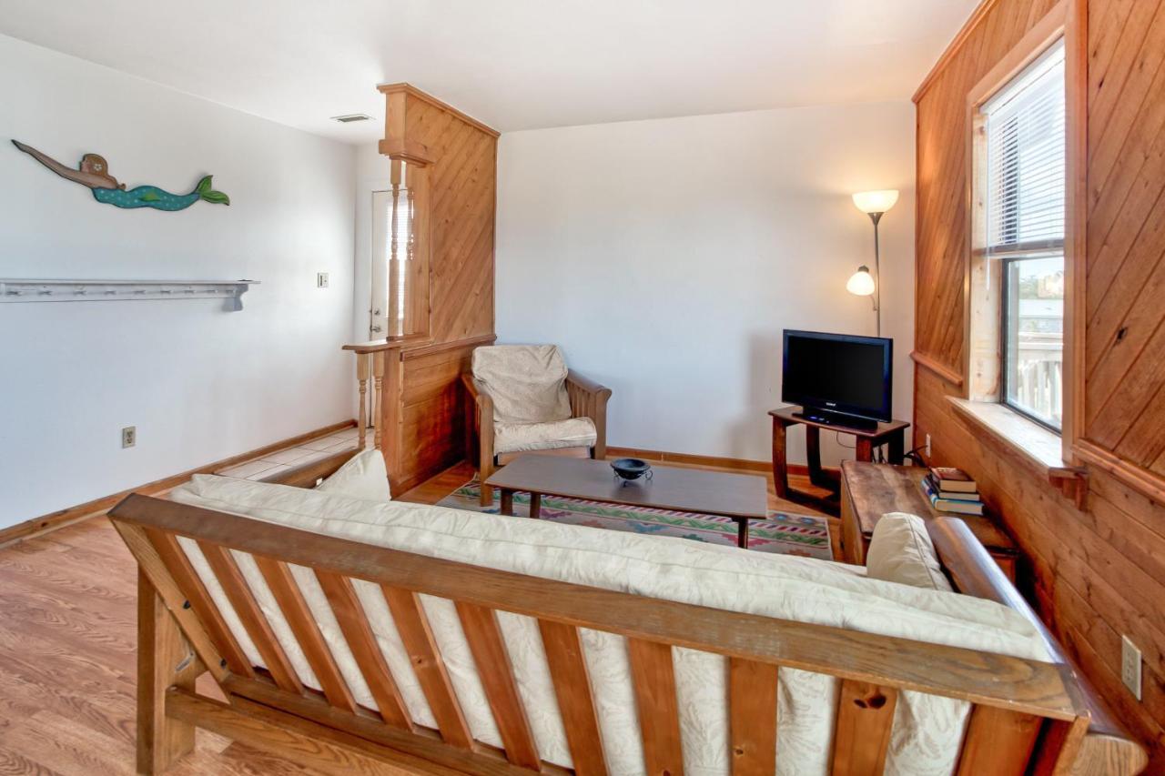Tarpon Drive Hideaway Unit B