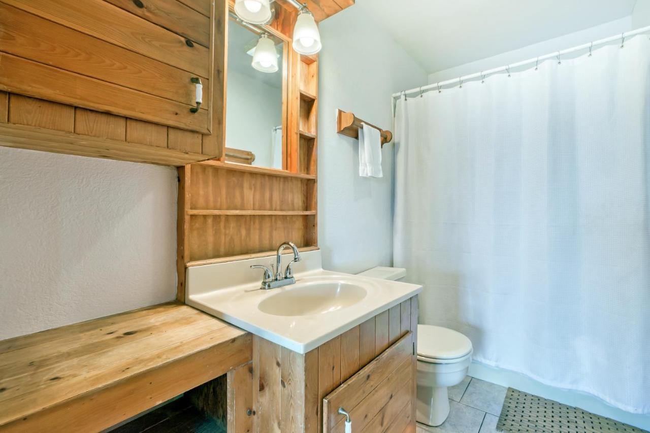 Tarpon Drive Hideaway Unit B * Avon